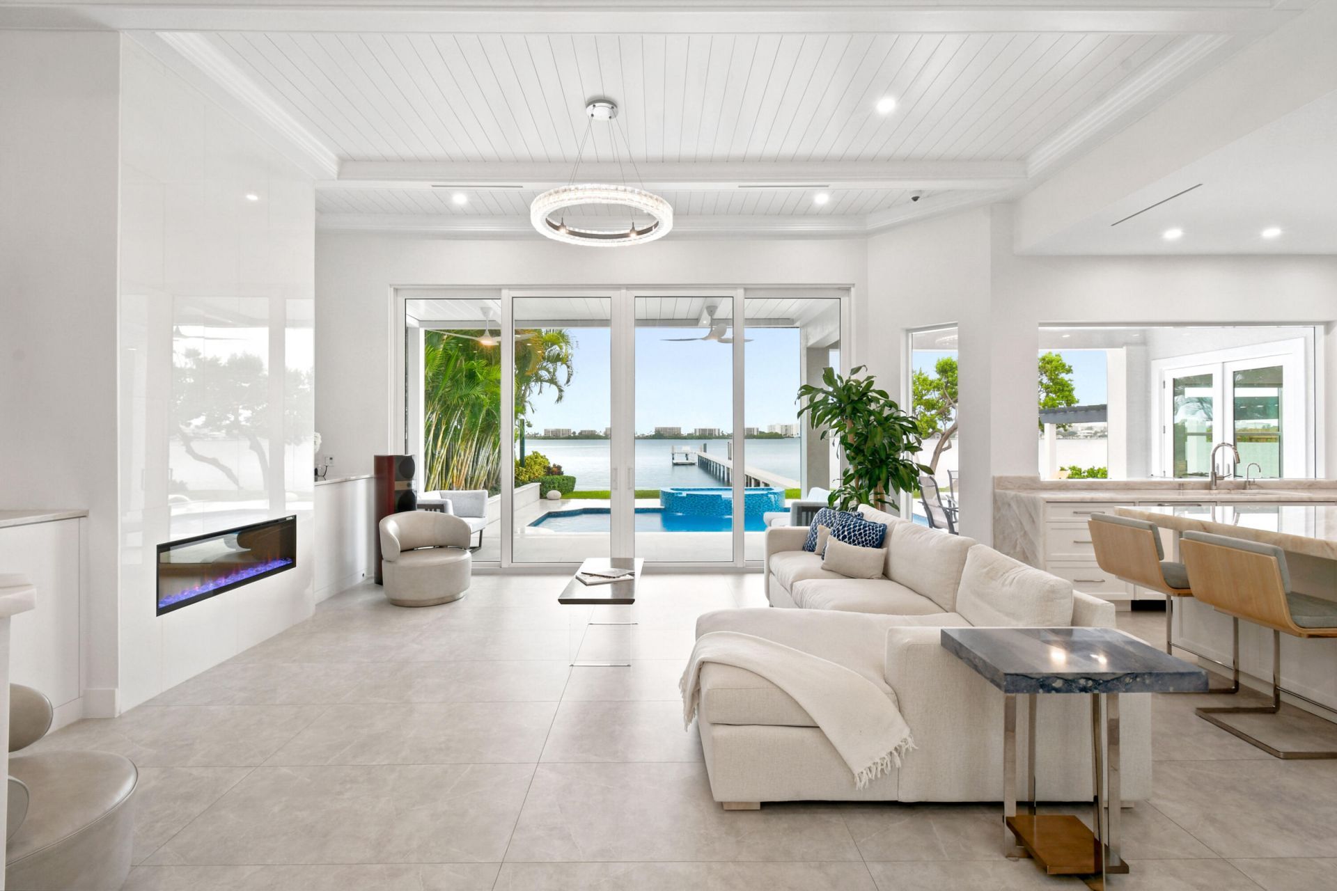 3 Lakeside Palms Court, Lake Worth Beach, FL 33460 Photo