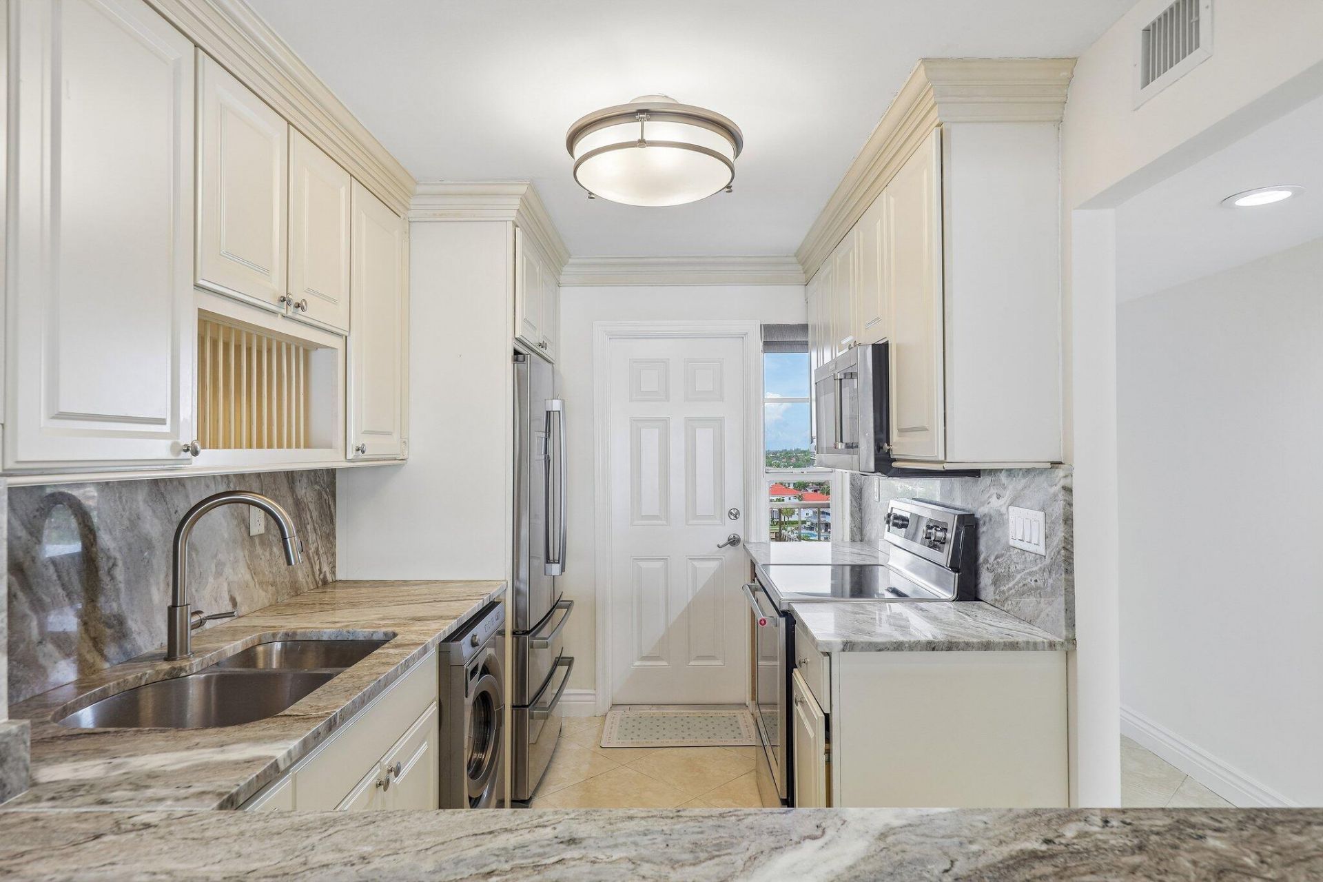 1021 Hillsboro Mile, Unit 607, Hillsboro Beach, FL 33062 Photo