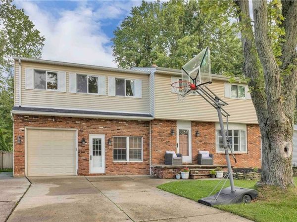 38241 Poplar Drive , Willoughby, OH 44094