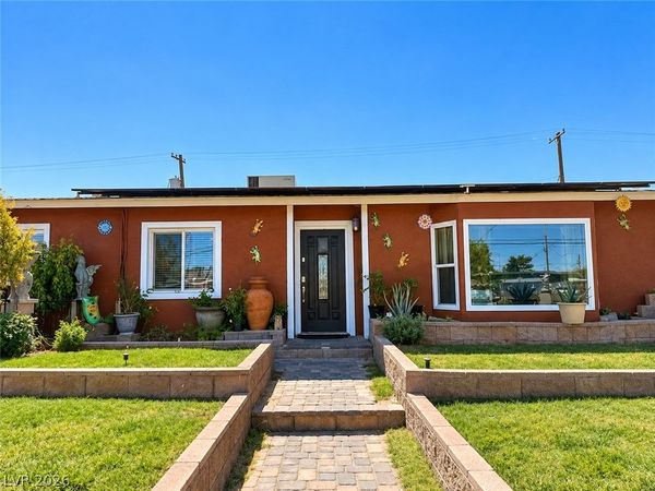 4559 S Nellis Boulevard , Las Vegas, NV 89121