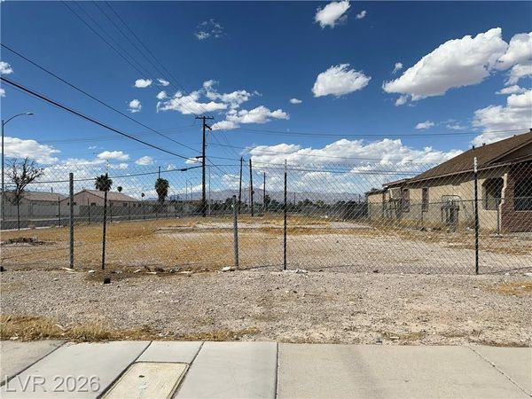 710 W Wilson Avenue , Las Vegas, NV 89106