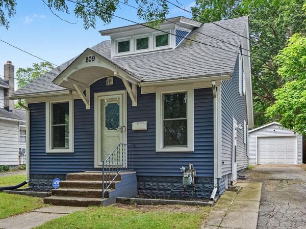 809 Hall Street, Albion, MI 49224