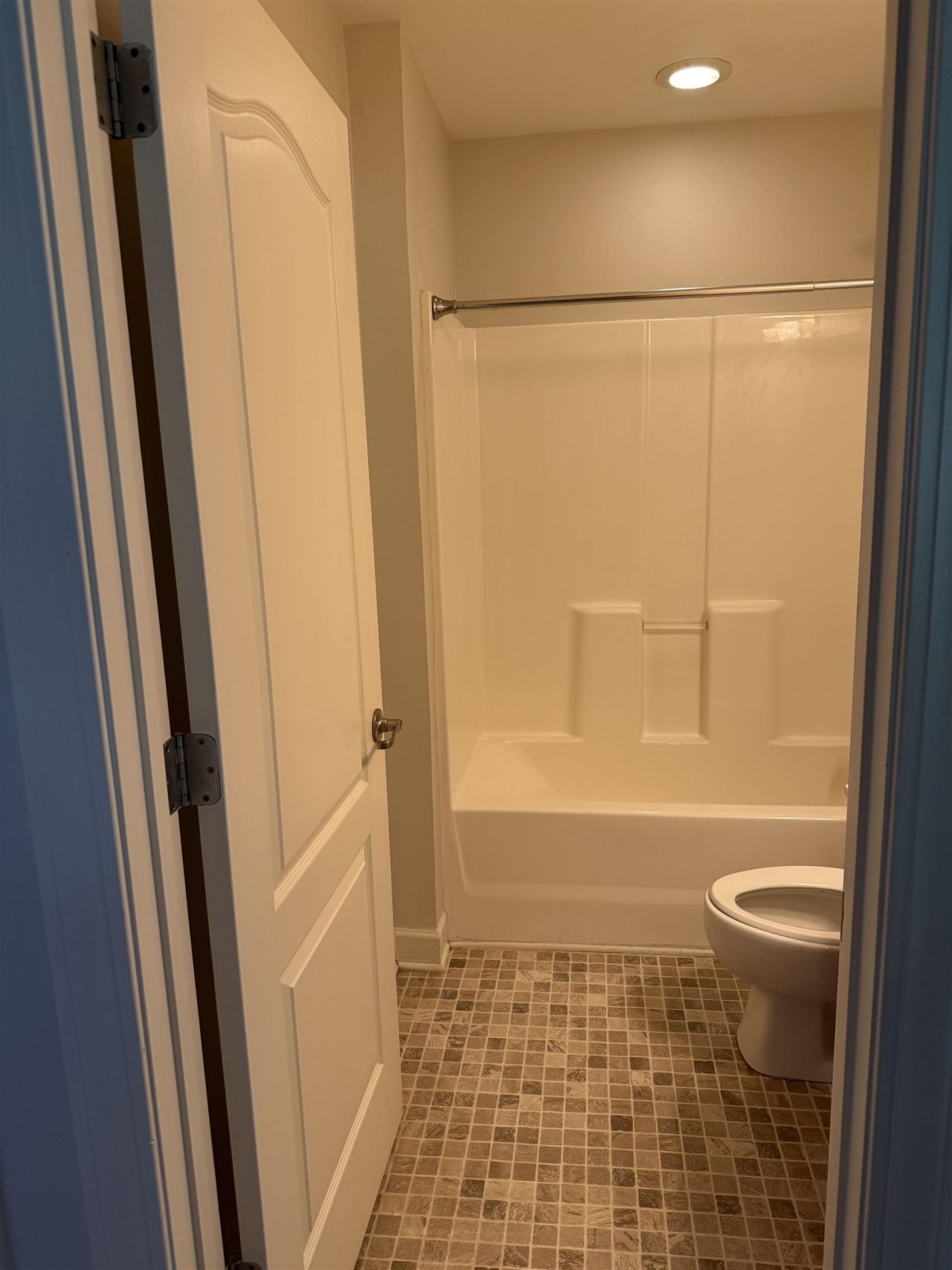 1066 Fairways Ln. Photo 10