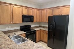 1066 Fairways Ln. photo 4