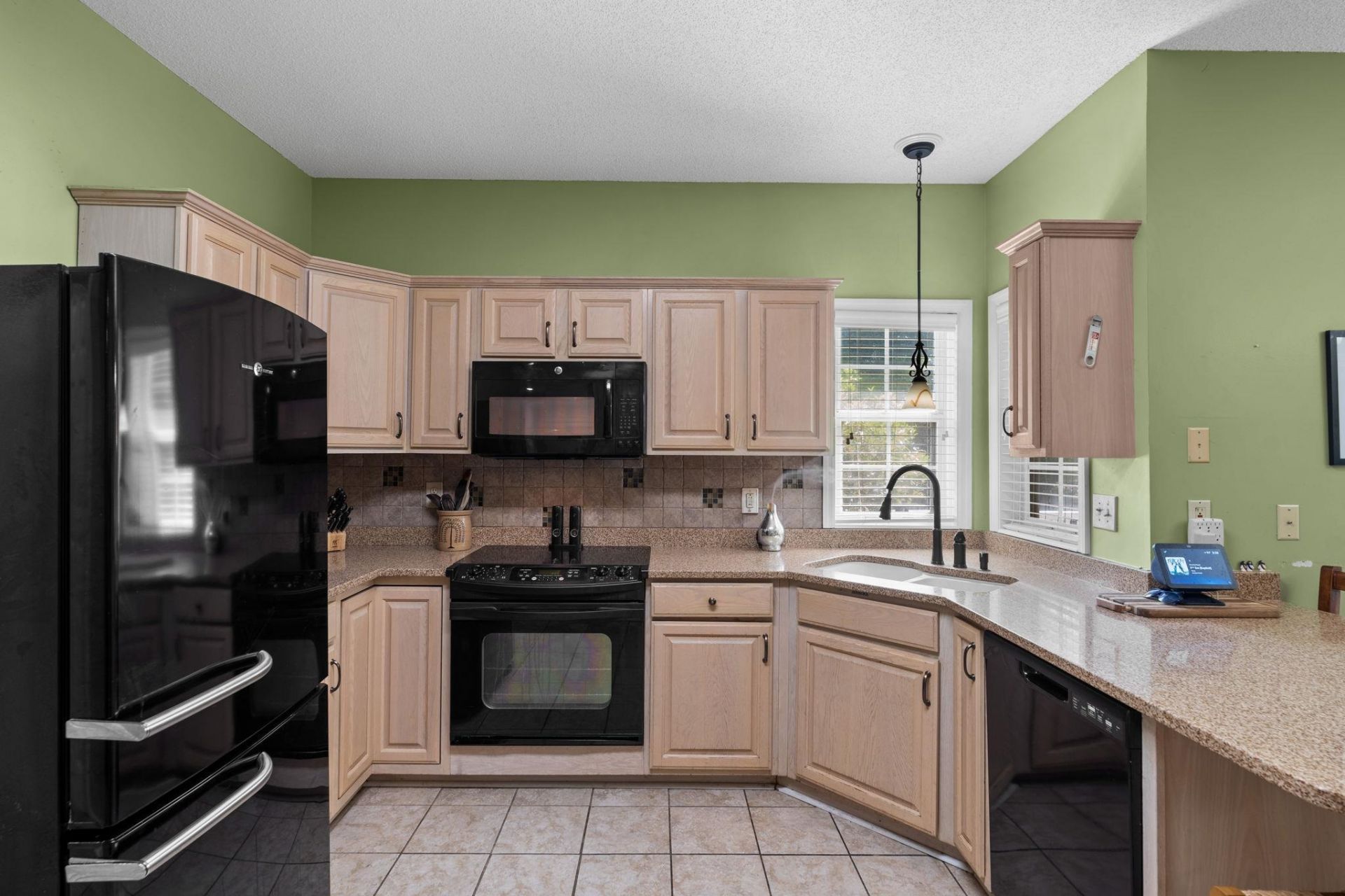 3092 Kings Ct. Photo 12