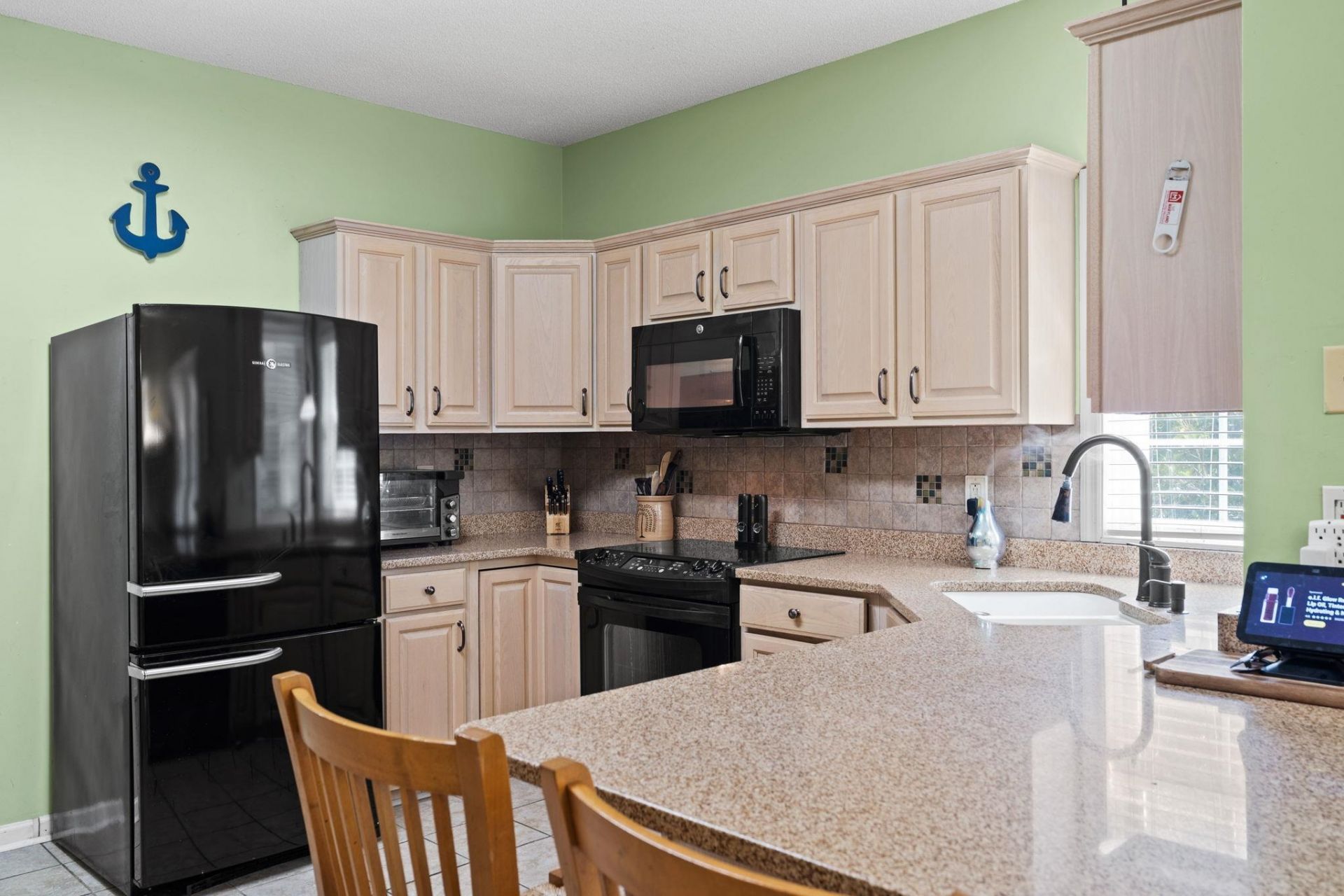 3092 Kings Ct. Photo 16