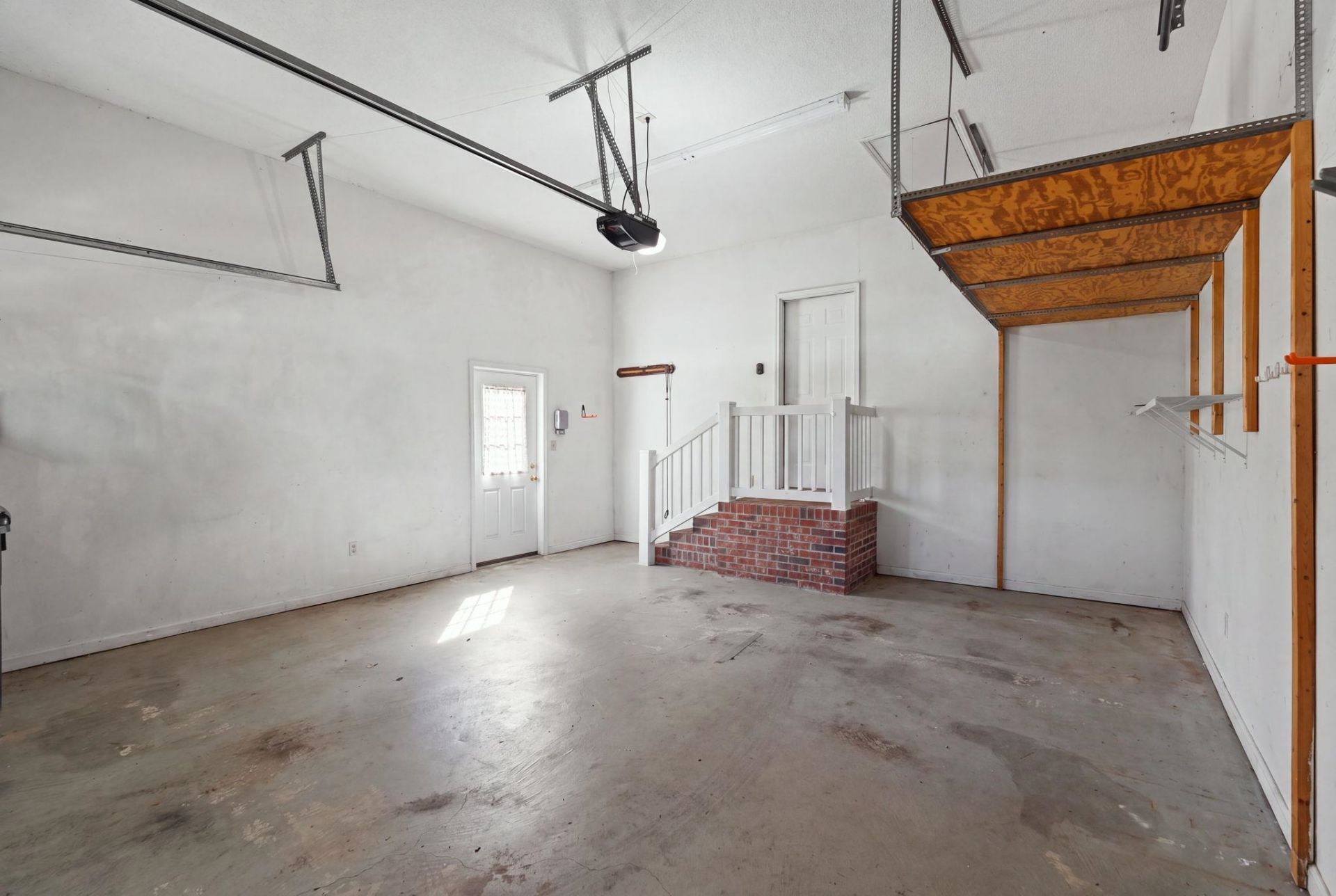 3092 Kings Ct. Photo 36
