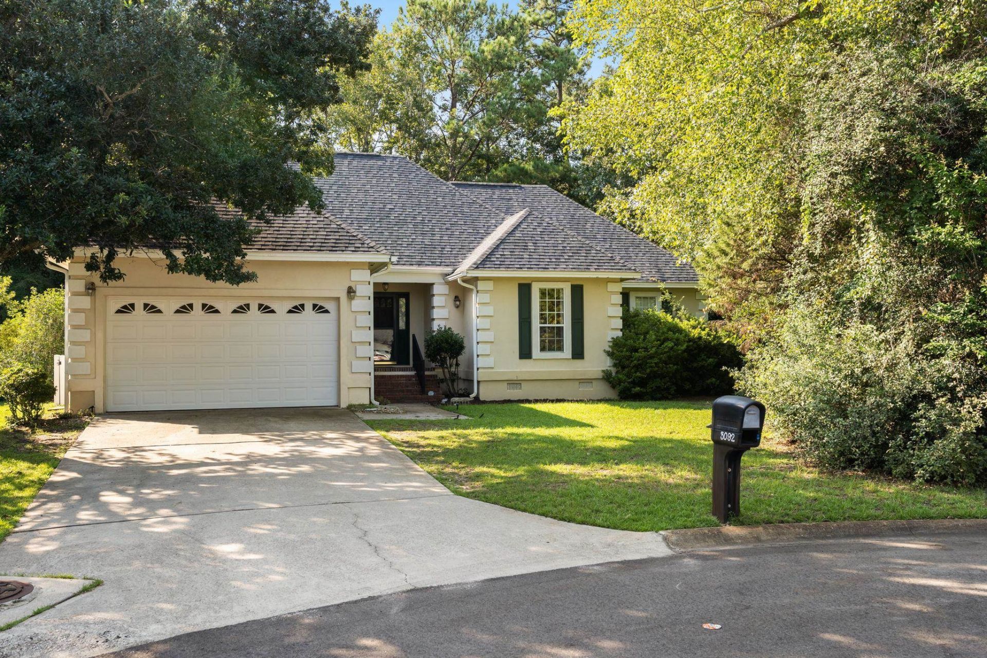 3092 Kings Ct. Photo 4