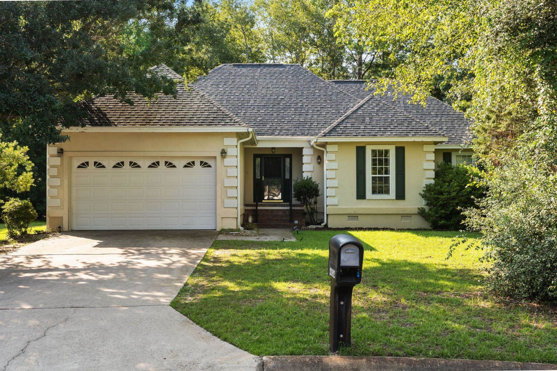 3092 Kings Ct. Photo 5
