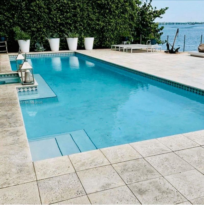 1421 N Venetian Way , Miami, FL 33139 Photo