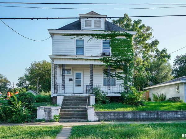 2210 W PROCTOR Street, Peoria, IL 61605