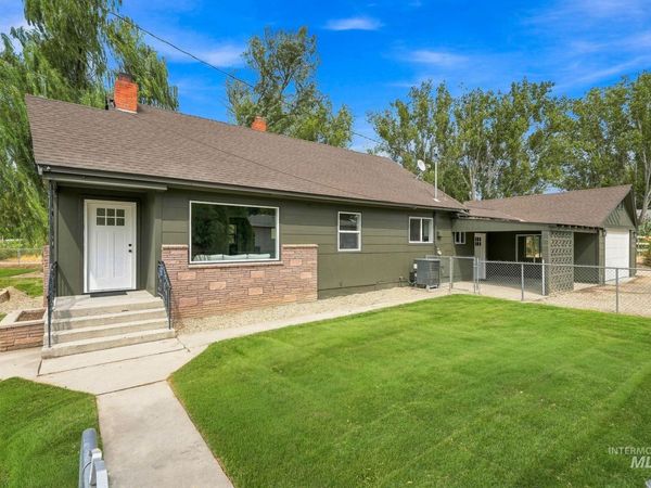 1004 South Holly Street, Nampa, ID 83687