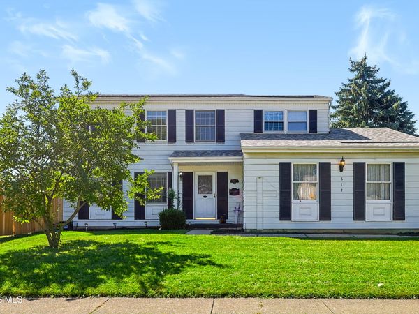612 Dussel Drive, Maumee, OH 43537