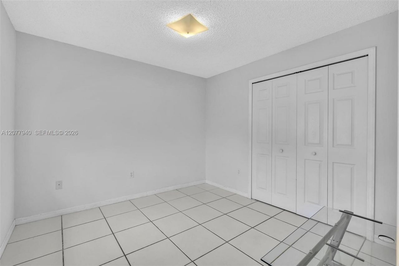 13949 N Forest Oak Cir, Davie, FL 33325 Photo