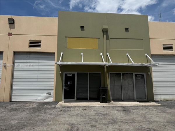 10601 NW 122nd St , Unit 8, Medley, FL 33178