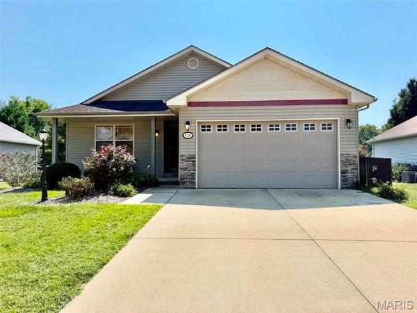 428 Pheasant Court , Worden, IL 62097