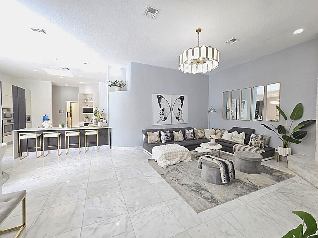 1811 Eagle Trace Boulevard W, Coral Springs, FL 33071 Photo