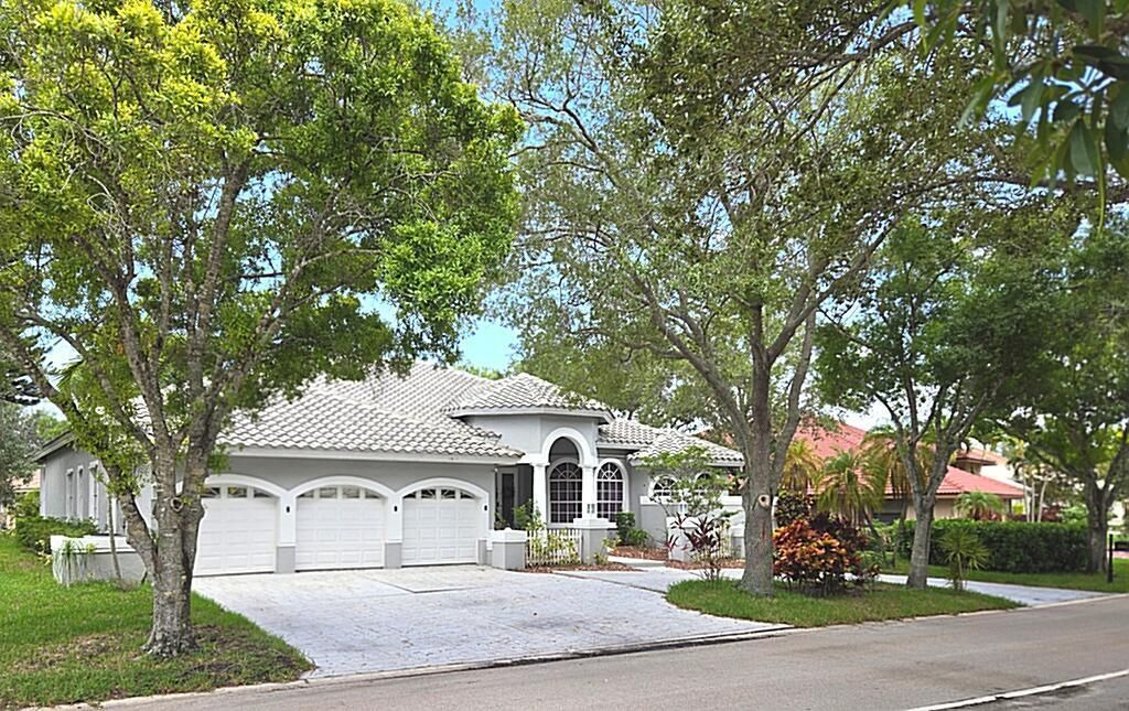 1811 Eagle Trace Boulevard W, Coral Springs, FL 33071 Photo