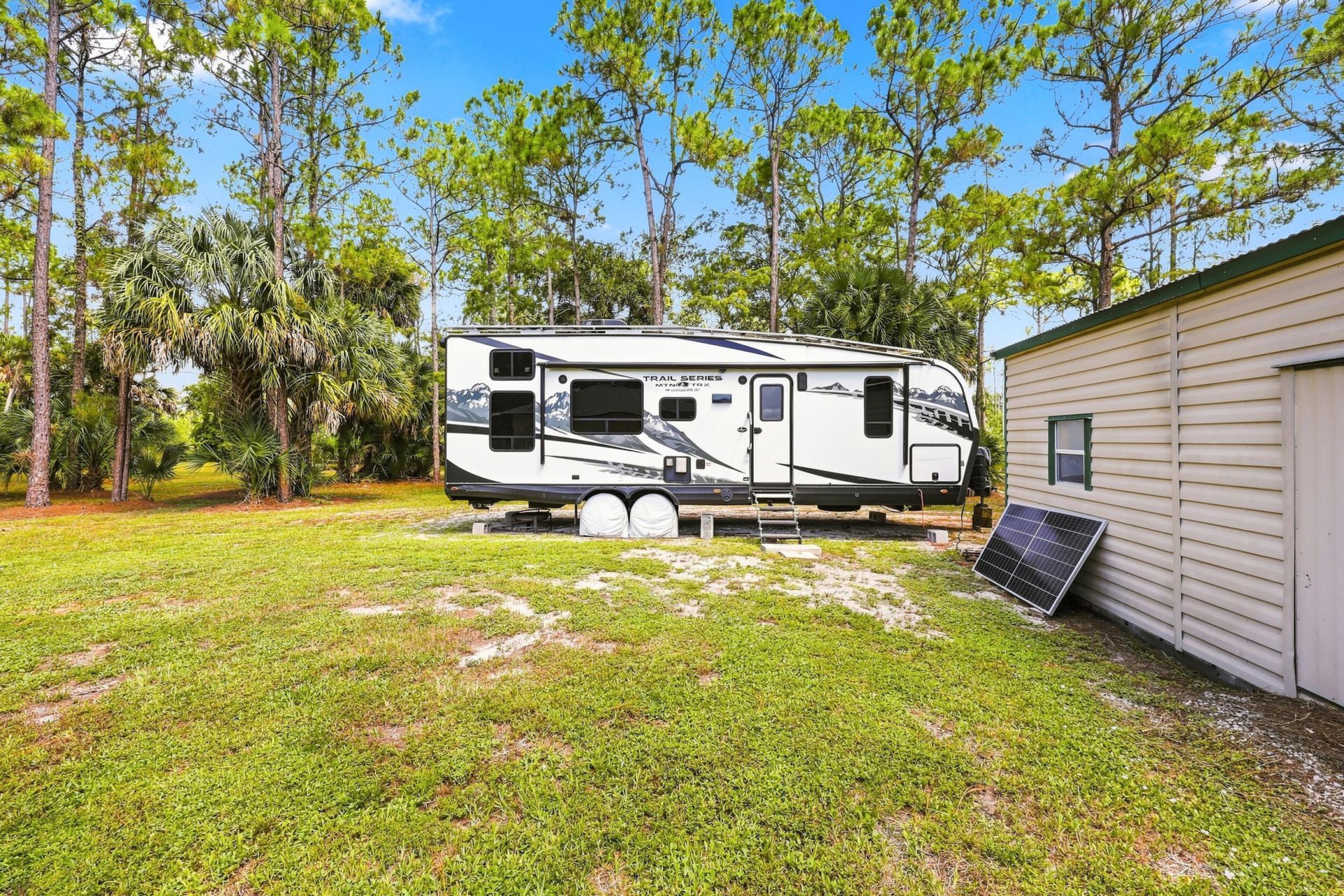 2195 F Road, Loxahatchee, FL 33470 Photo
