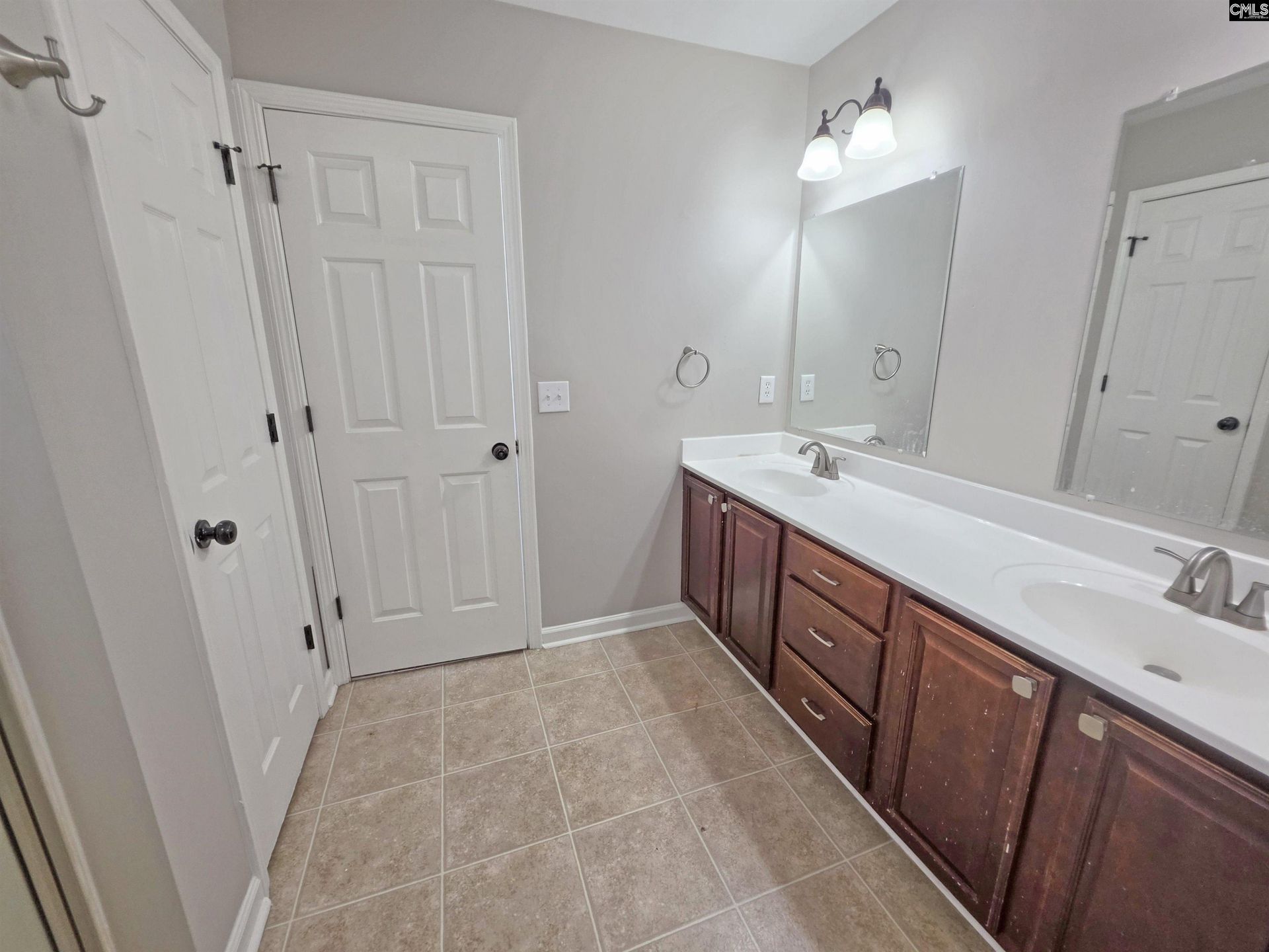 621 Staffwood Drive  Photo 17