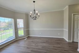 621 Staffwood Drive  photo 4