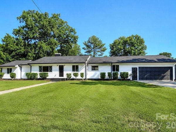 300 King Street, Monroe, NC 28110