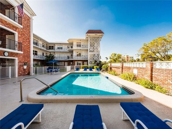 2340 NE 9th St , Unit 210, Fort Lauderdale, FL 33304