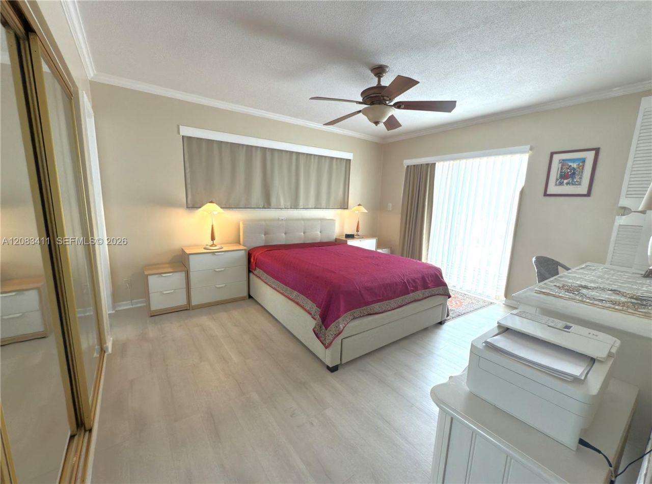 2340 NE 9th St , Unit 210, Fort Lauderdale, FL 33304 Photo