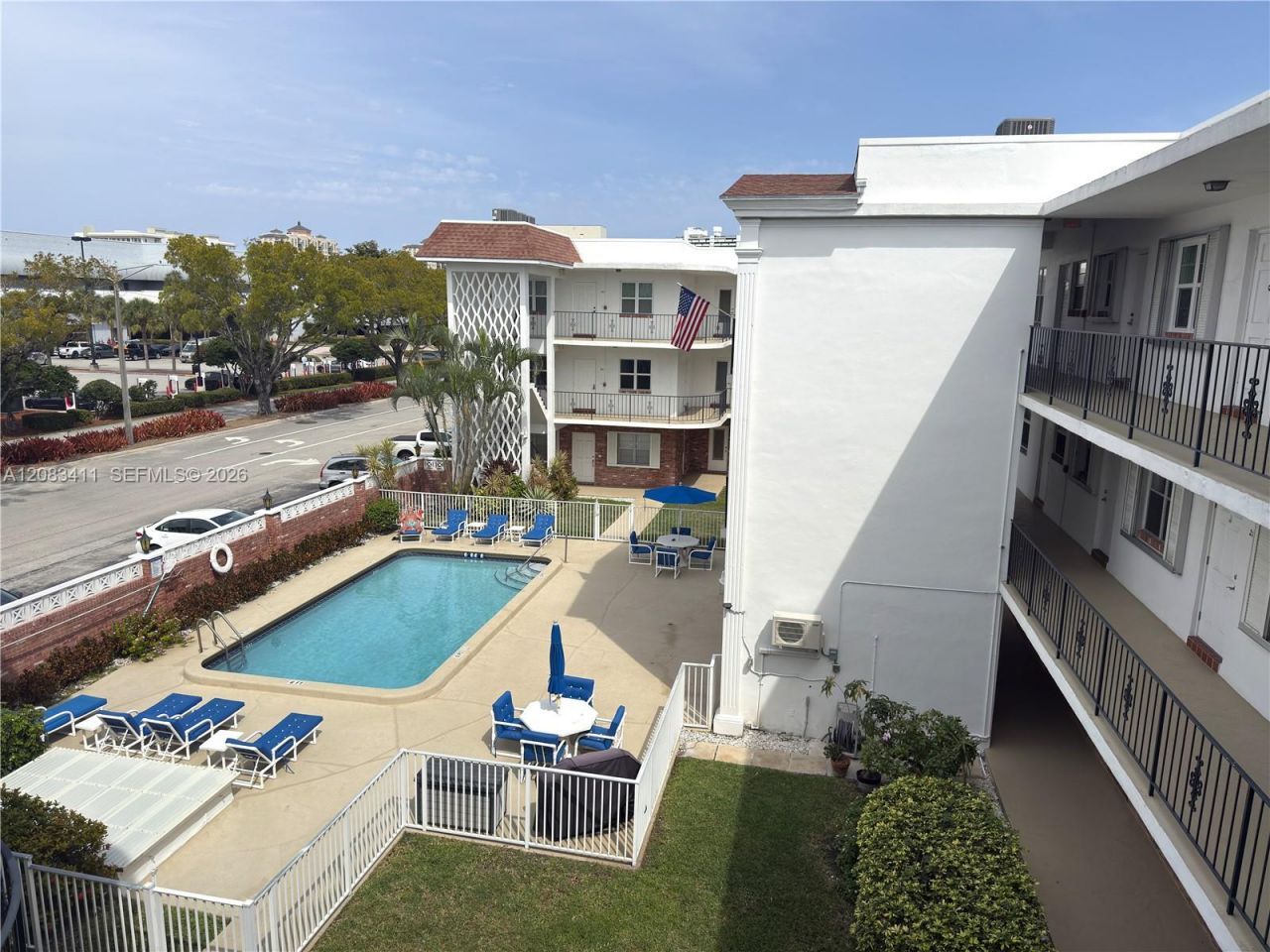2340 NE 9th St , Unit 210, Fort Lauderdale, FL 33304 Photo