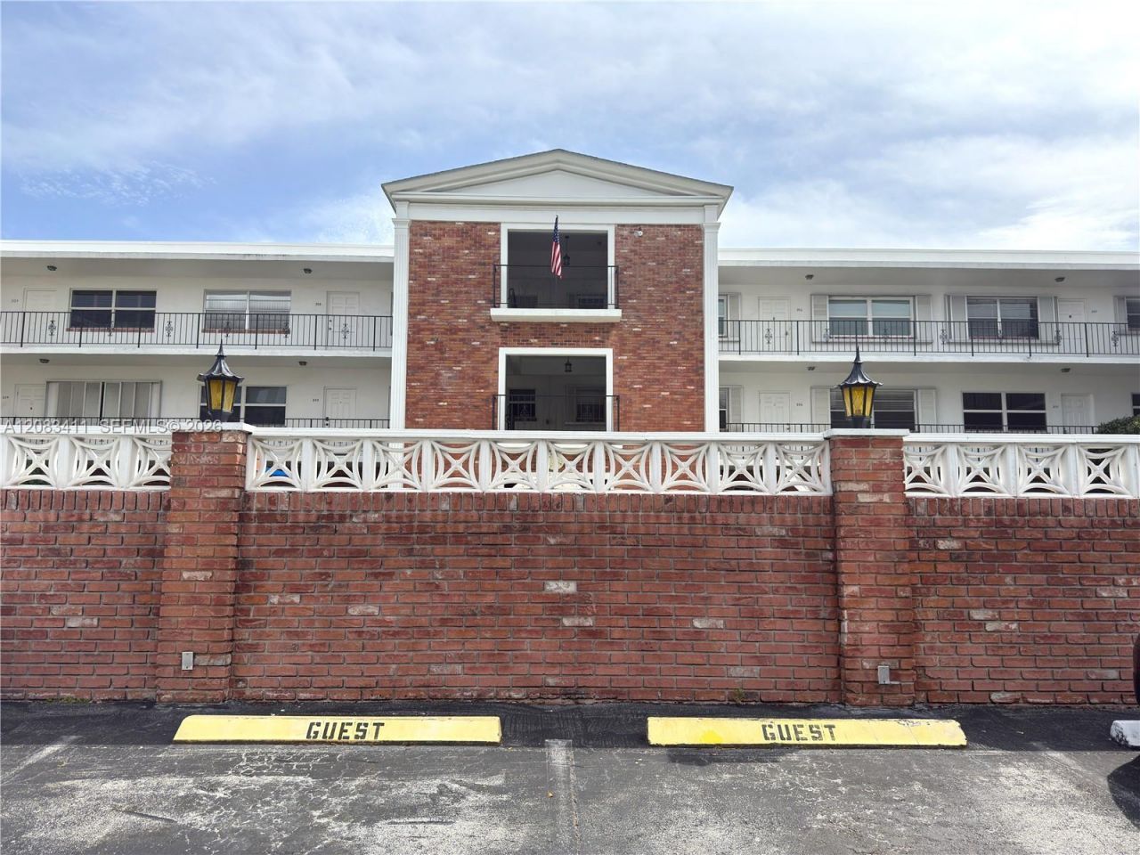 2340 NE 9th St , Unit 210, Fort Lauderdale, FL 33304 Photo
