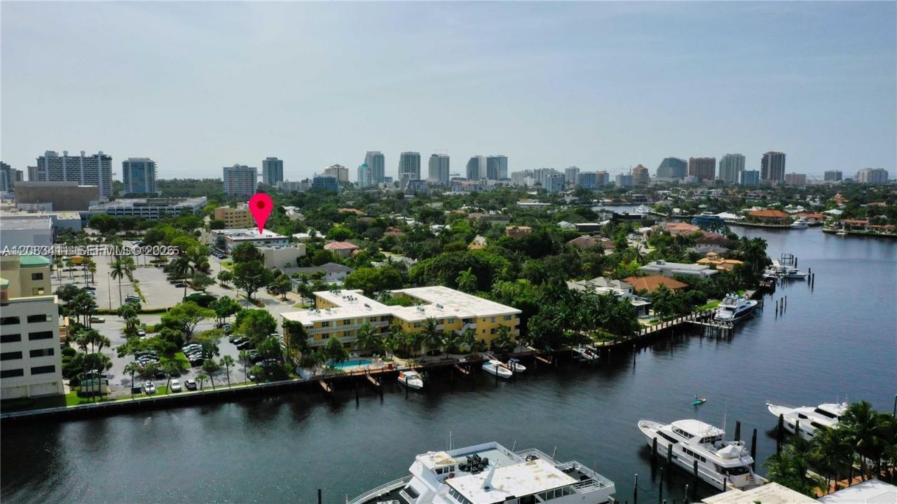 2340 NE 9th St , Unit 210, Fort Lauderdale, FL 33304 Photo