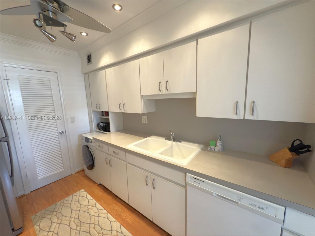2340 NE 9th St , Unit 210, Fort Lauderdale, FL 33304 Photo