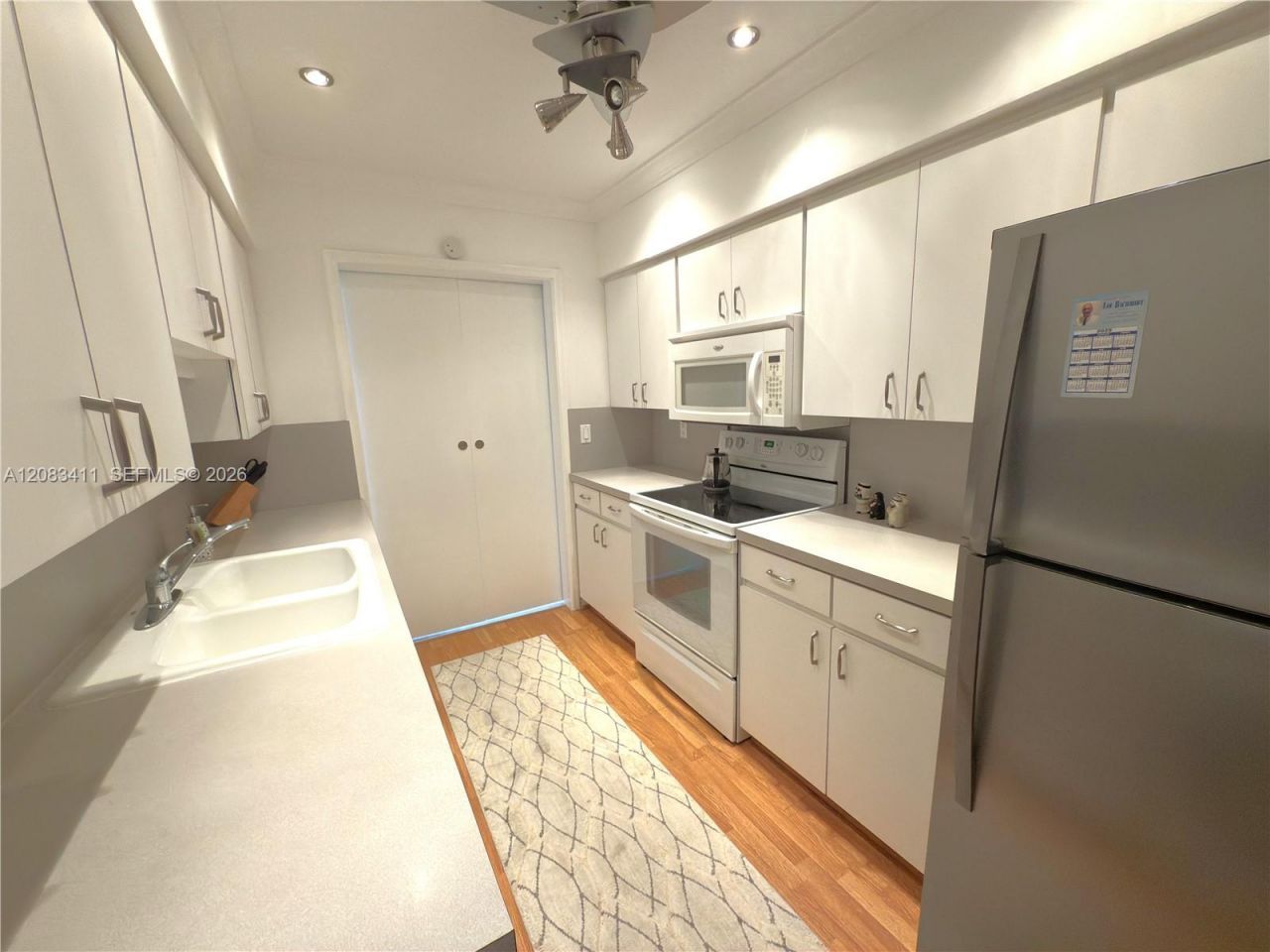 2340 NE 9th St , Unit 210, Fort Lauderdale, FL 33304 Photo