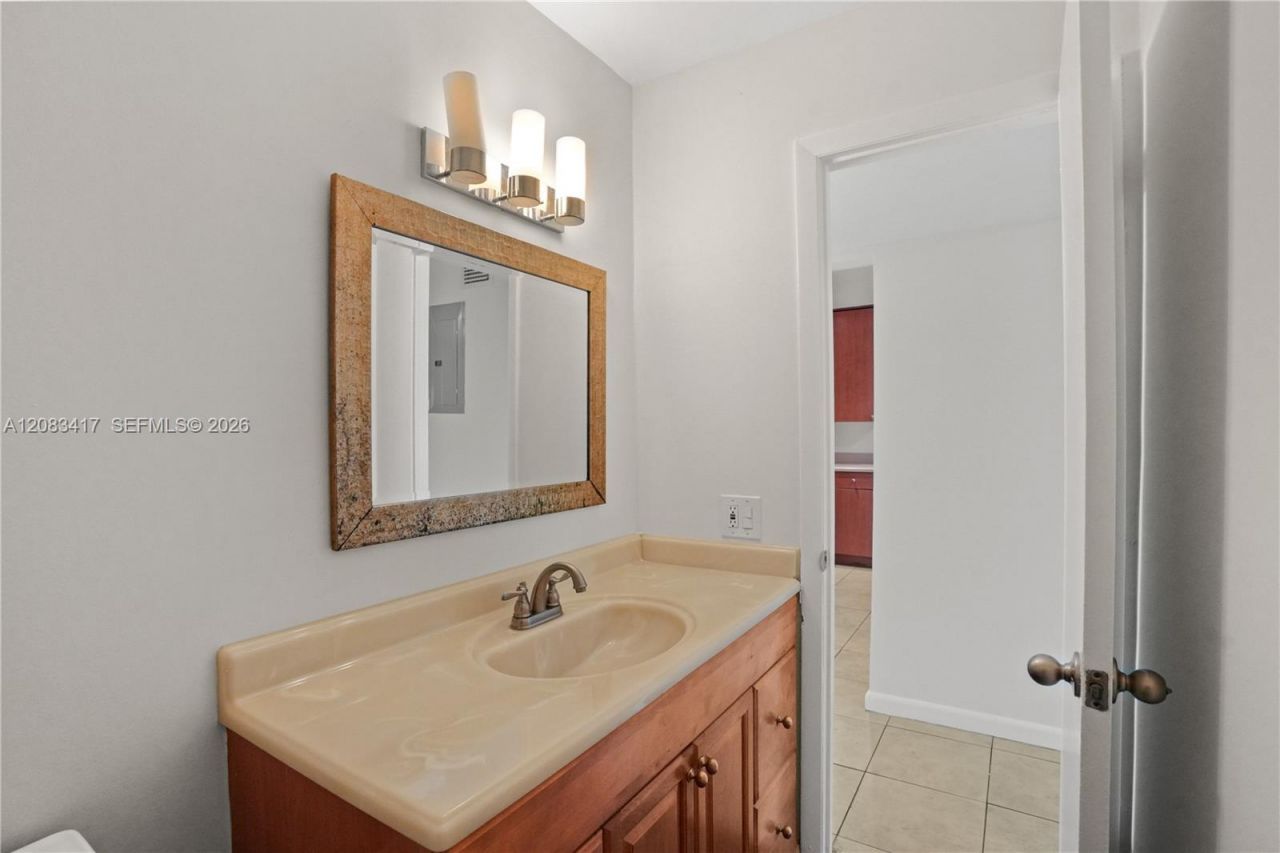 1749 SW 81st Ln , Unit 5-30, Davie, FL 33324 Photo