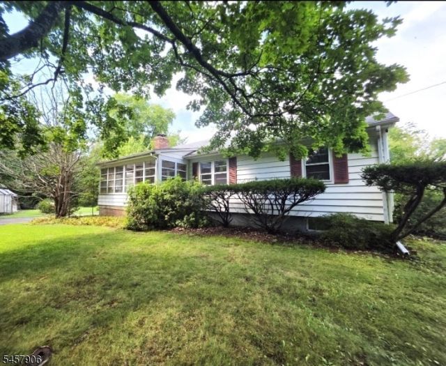 13 Den Herder Dr, Franklin, NJ 08873 Main Photo