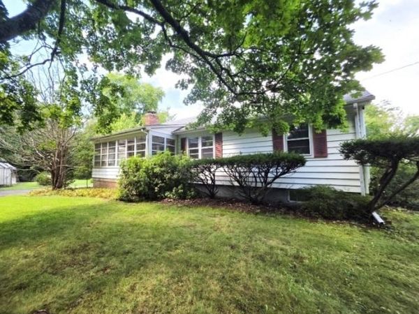 13 Den Herder Dr, Franklin, NJ 08873