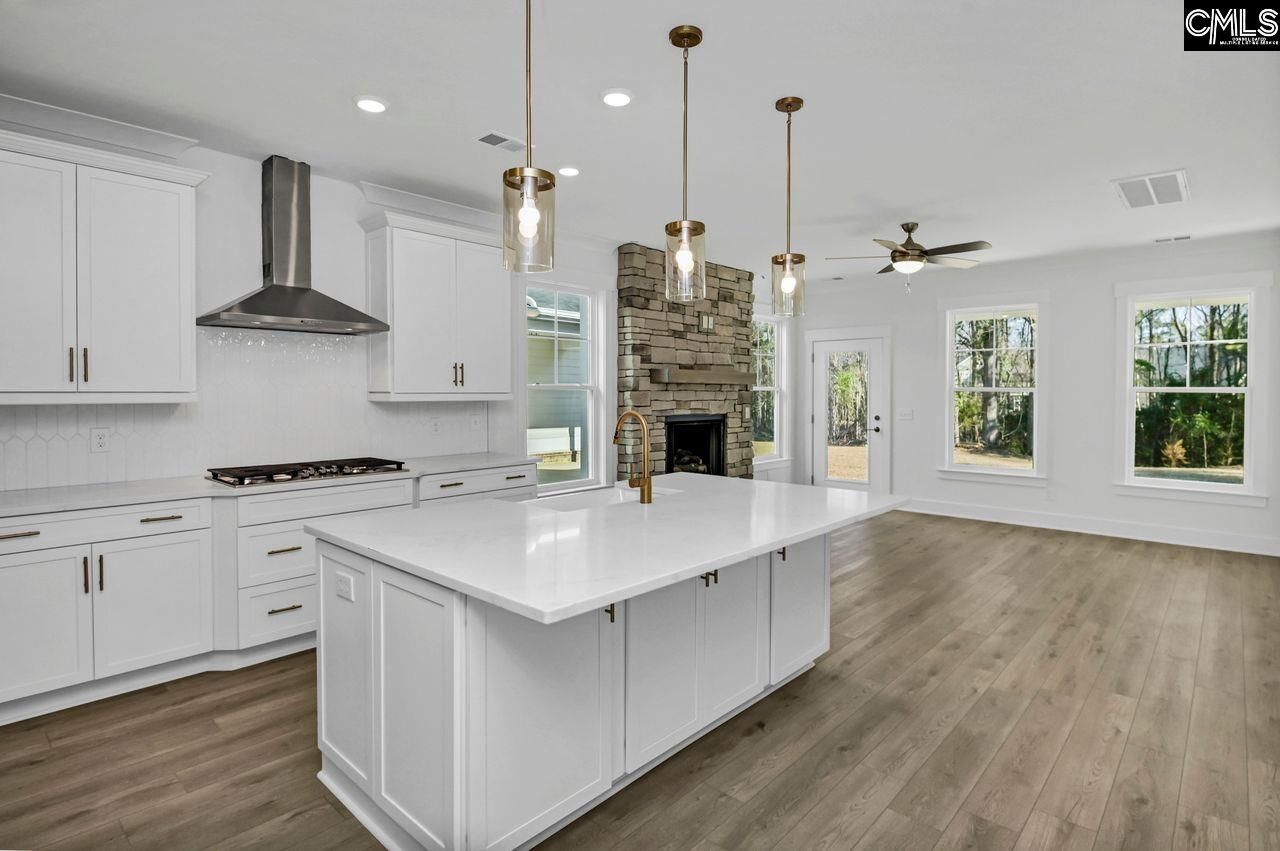 122 Clubside Drive  Photo 5
