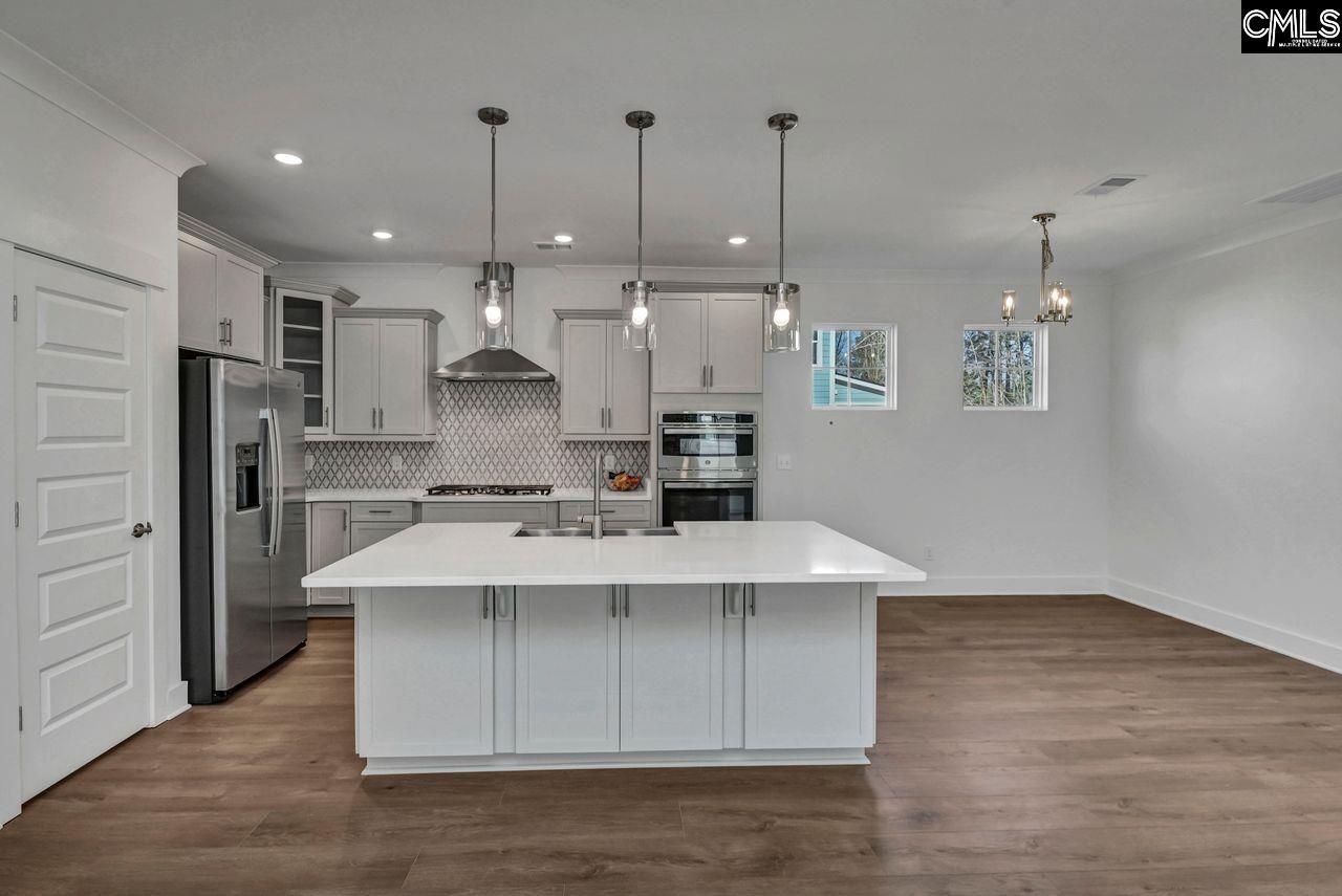 122 Clubside Drive  Photo 8
