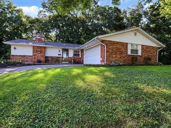 6182 Teagarden Circle, West Carrollton, OH 45449