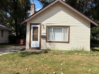 1531 E Evelyn Avenue, Hazel Park, Mi 48030