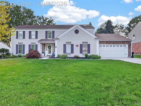 37967 W Meadowhill Drive, Farmington Hills, Mi 48167