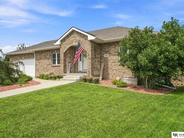 8610 Misty Blue Circle, Lincoln, NE 68505