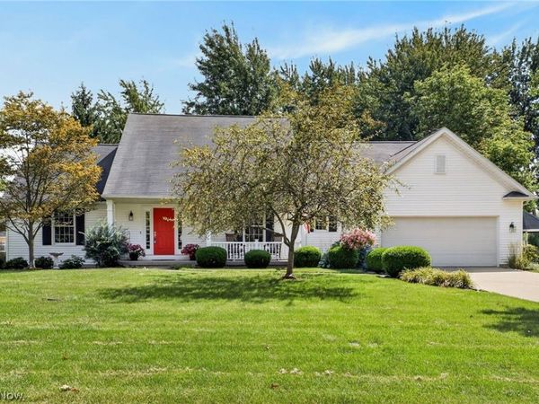 32079 Country Club Drive , Avon Lake, OH 44012