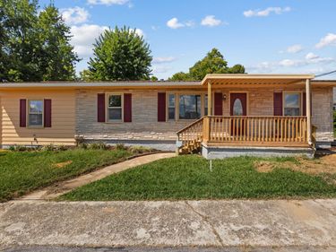 323 1/2 Lincoln Street, Lawrenceburg, KY 40342