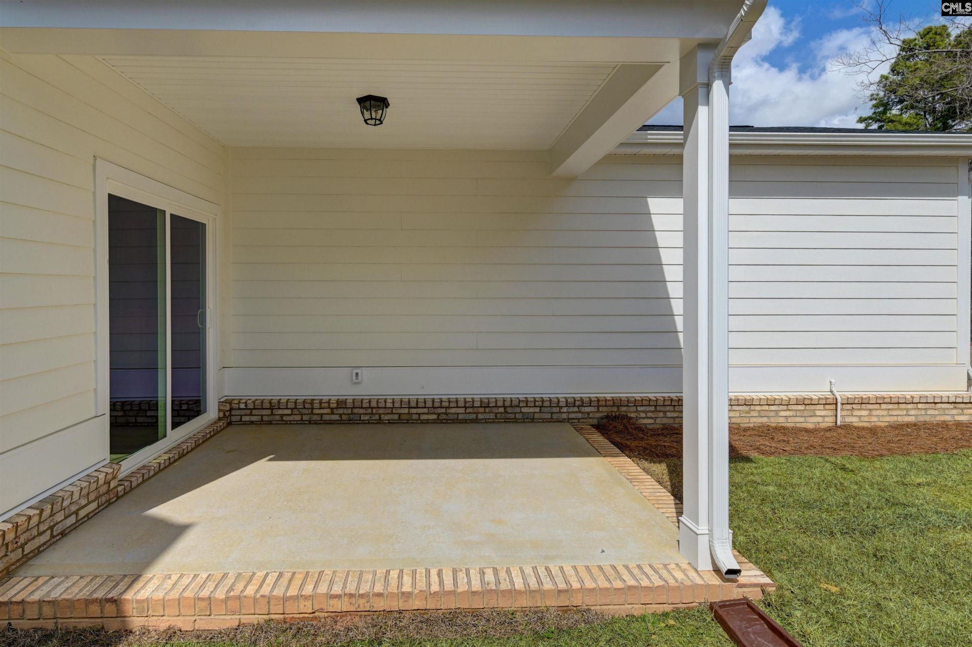 138 Clubside Drive  Photo 11