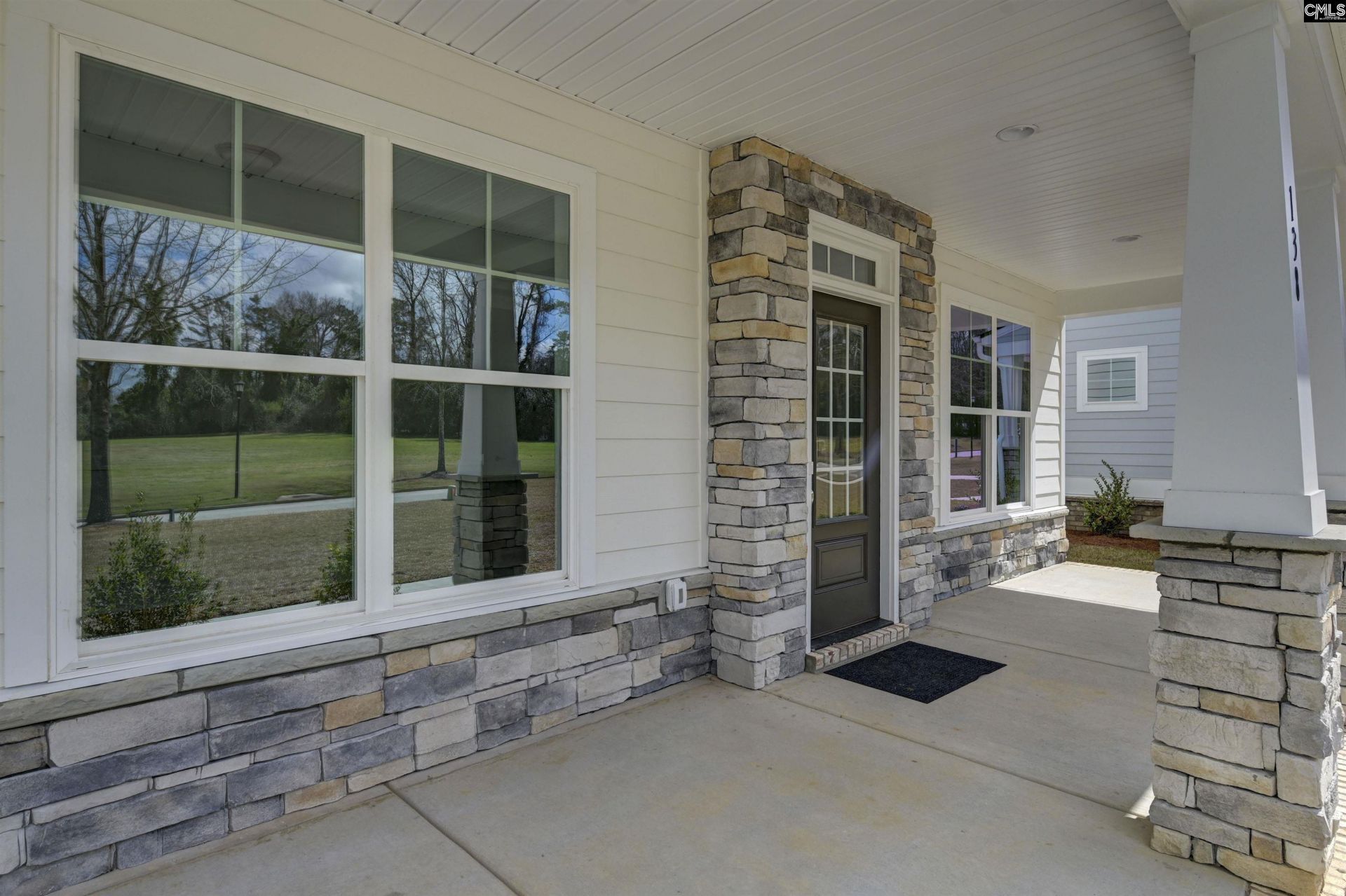 138 Clubside Drive  Photo 4