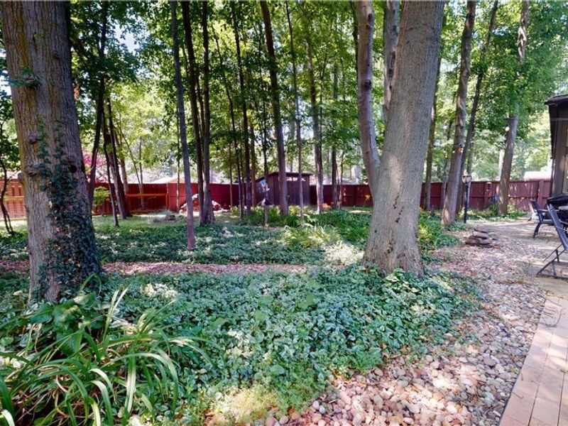 5726 Rock Point Circle, North Ridgeville, OH 44039 Photo 3