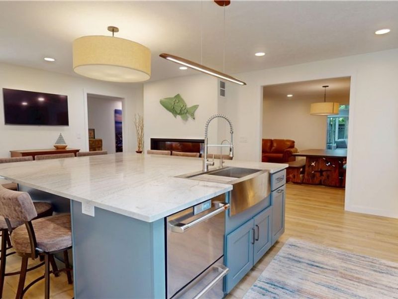 5726 Rock Point Circle, North Ridgeville, OH 44039 Photo 8