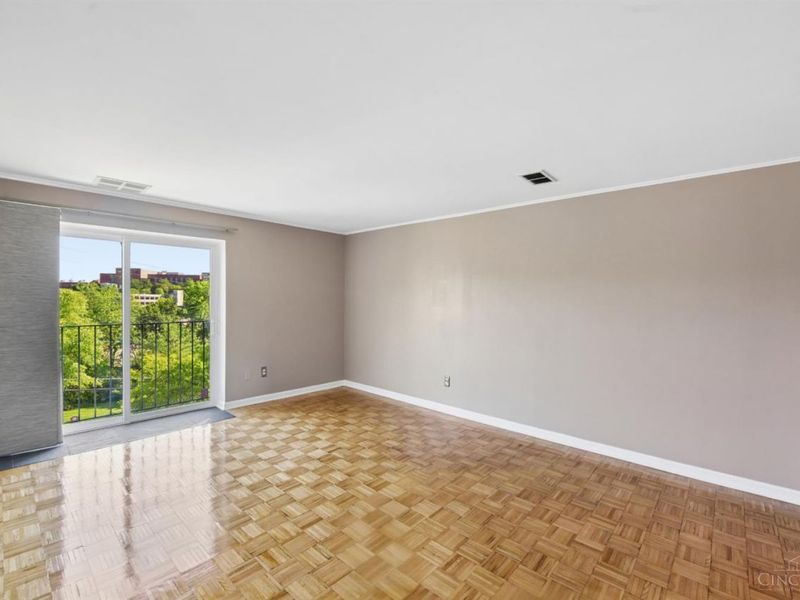 880 Rue De La Paix, Unit A5, Cincinnati, OH 45220 Photo 22