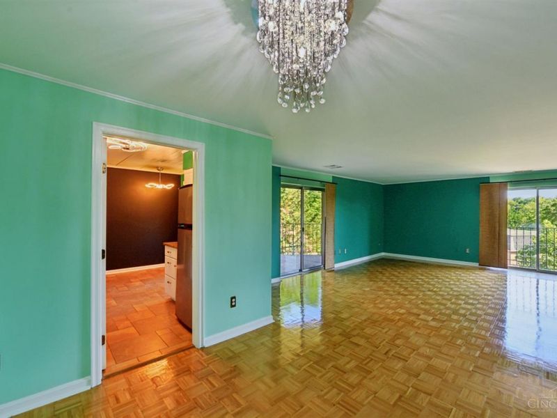 880 Rue De La Paix, Unit A5, Cincinnati, OH 45220 Photo 7